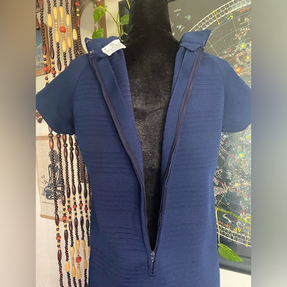 VTG 60’s Butte Knit Poly Midi Blue Mod Dress. M/L. Short sleeve. USA Union made. - Picture 10 of 13